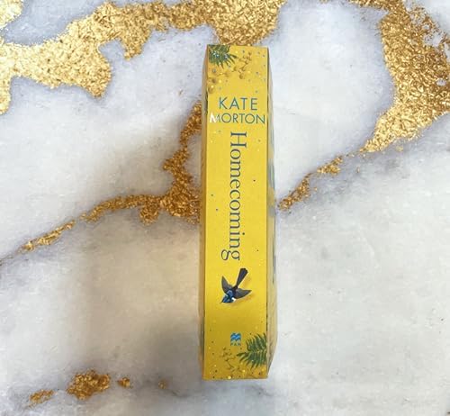 Homecoming: A Sweeping Intergenerational Mystery From the Number One Bestselling Author