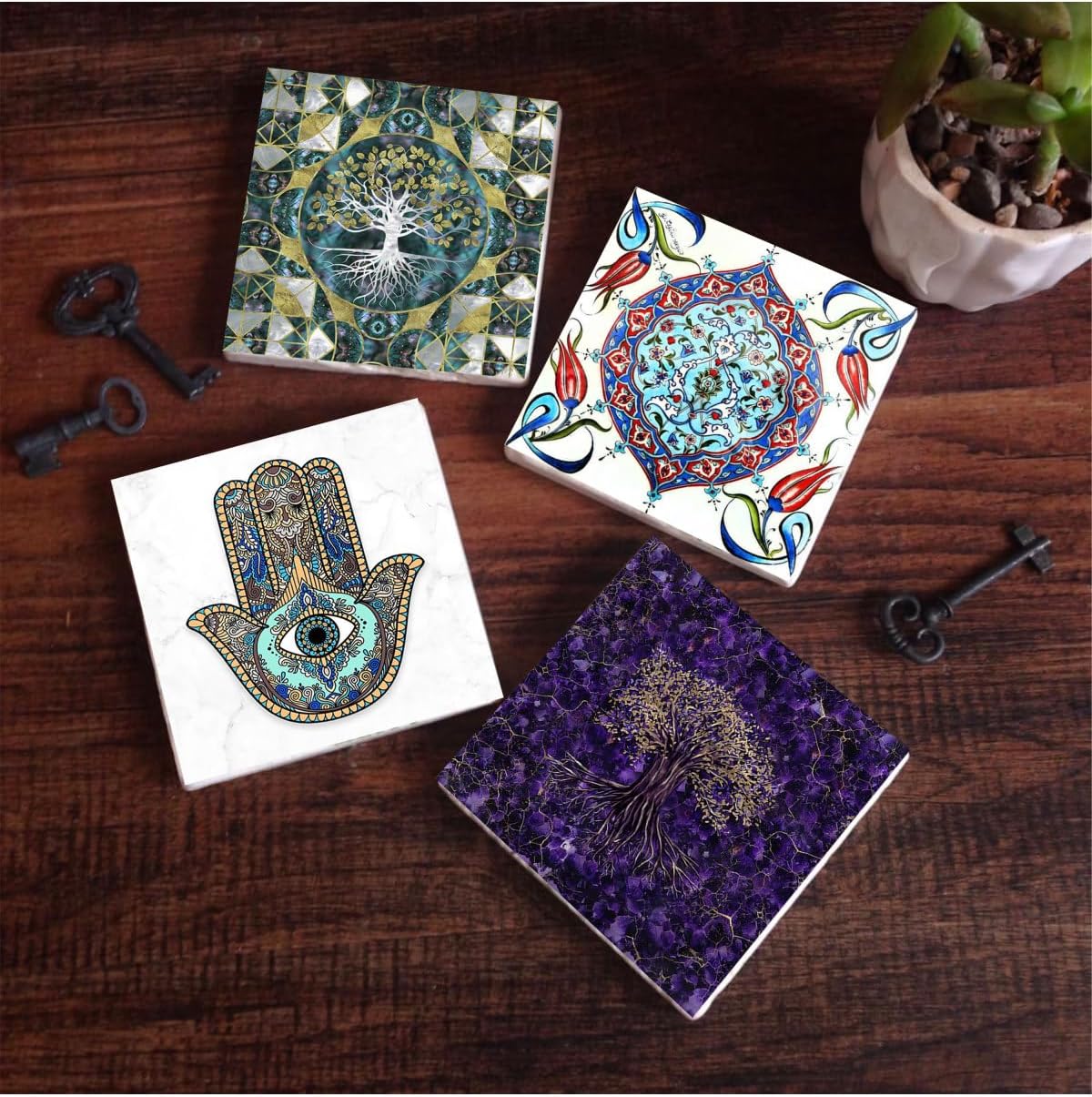 Hayat Ağacı, Çini Sanatı, Fatma Ana Eli Taş Bardak Altlığı Seti - 4 Parça - Dekoratif, Rustik Mutfak Aksesuarı, 10x10 cm, Kaydırmaz Tabanlı, Şık ve Dayanıklı SC484