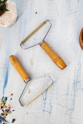 2 Adet Elbise Tiftik Ve Tüy Toplama Aleti Ahşap Saplı Demir Kedi Köpek Kazak Hırka Halı Kumaş MNT-116