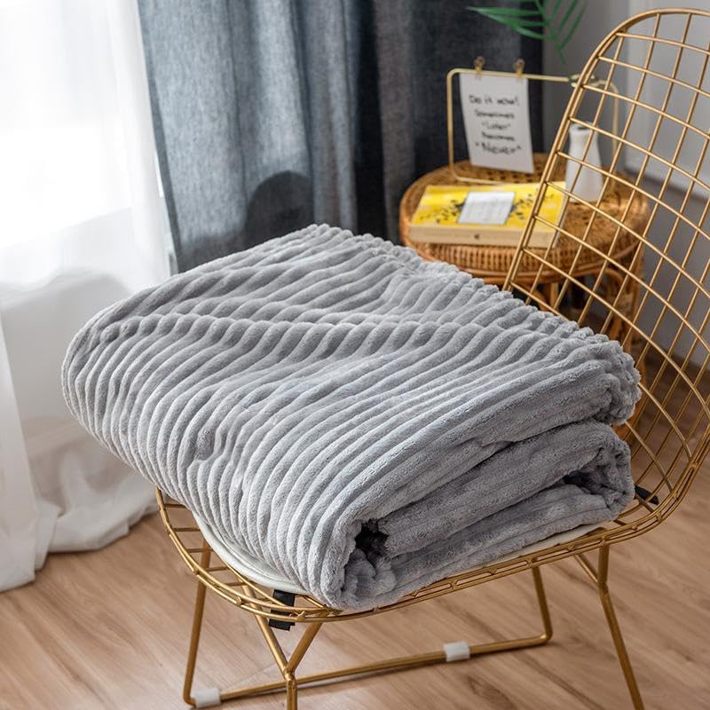 Tek Kişilik Fitilli Yumuşak Dokulu Tv Battaniye 120x170 cm Açık Gri