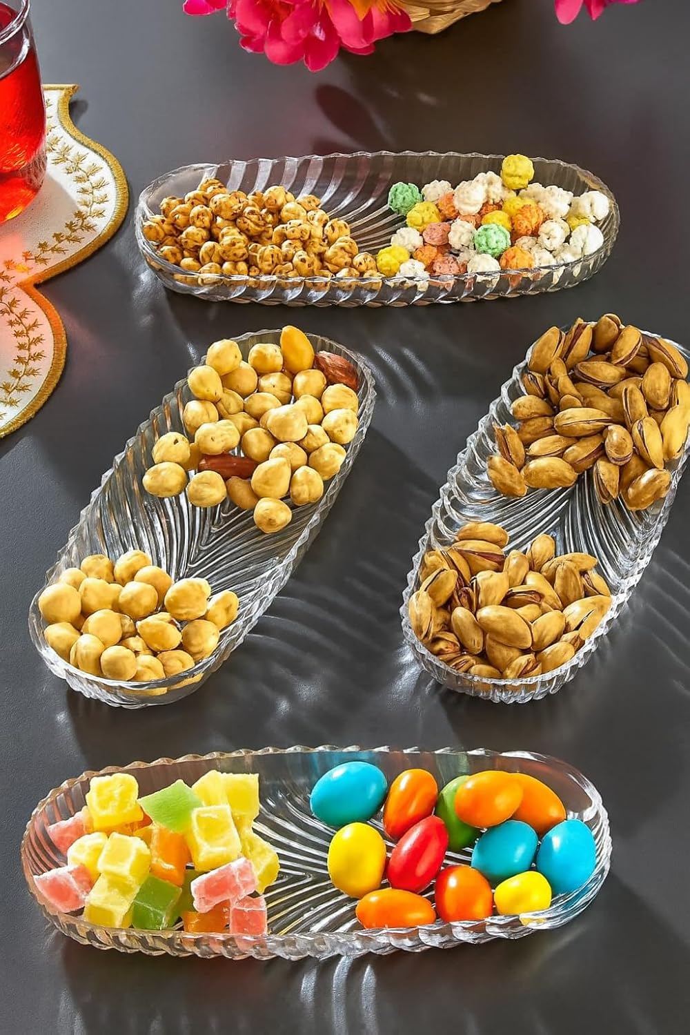 4’lü Şeffaf Akrilik Çerezlik Seti – Kırılmaz Sunum Tabağı | Modern ve Zarif Tasarım, Kuruyemiş, Meyve, Tatlı ve Atıştırmalık Sunumu İçin | Bulaşık Makinesi Uyumlu, 8x19 cm