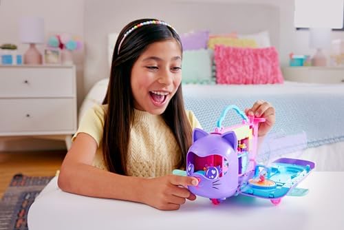 POLLY POCKET™ MİNİK KEDİ HAVA YOLLARI™ Oyun Seti Polly Adventures in Rio Uçak Oyun Seti, 2 mikro bebek ve evcil hayvan, aksesuarlar, seyahat oyuncağı uçak HWP19