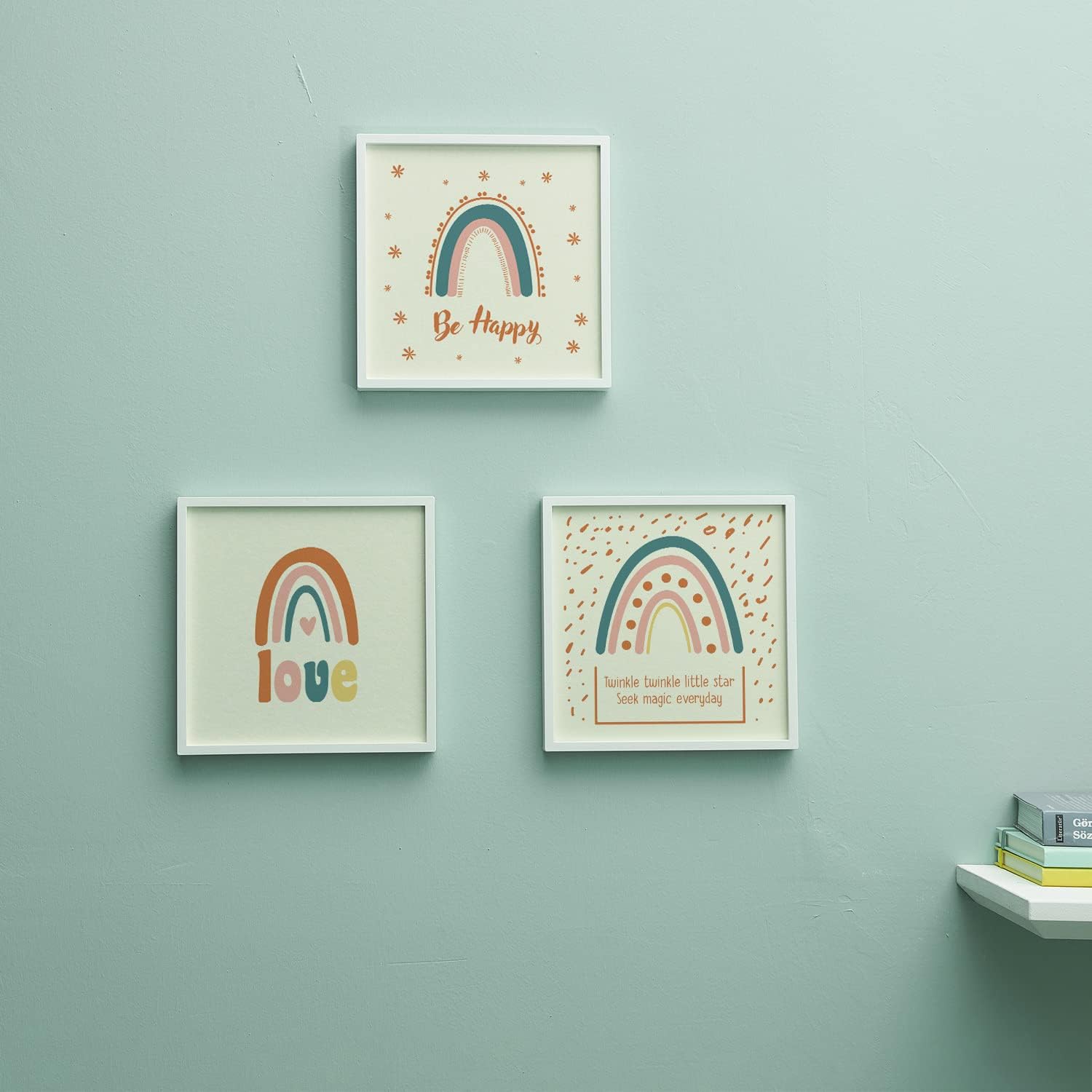 Bebek Odası İçin Minimal Tasarımlı Çerçeve