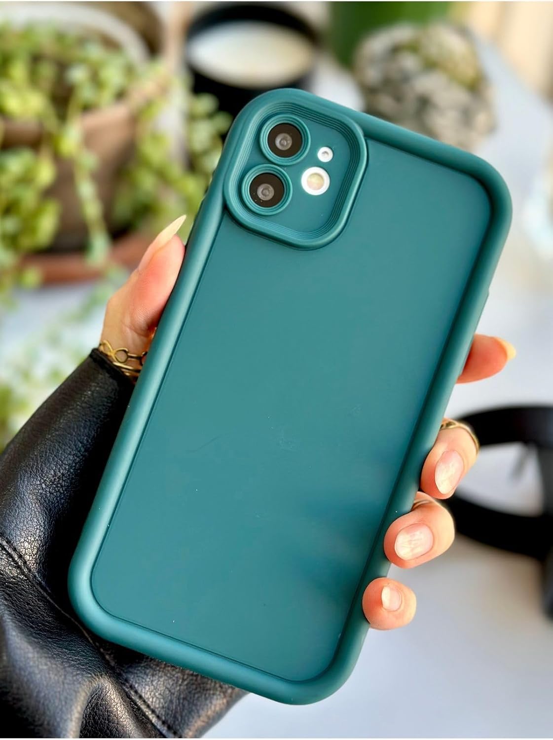 11 Uyumlu (12 Görünümlü Köşeli) Darbe Önleyici Mat Lansman Silikon Kılıf - Haki